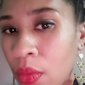 Meet your Posher, Keisha